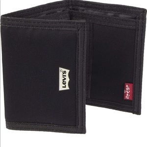 Levi's  Men's RFID Security Wallet